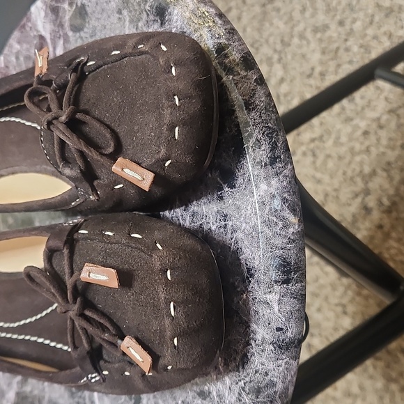 Kate Spade Dark Brown Women's Pumps with Bow Detail Great Buy. - Picture 7 of 7